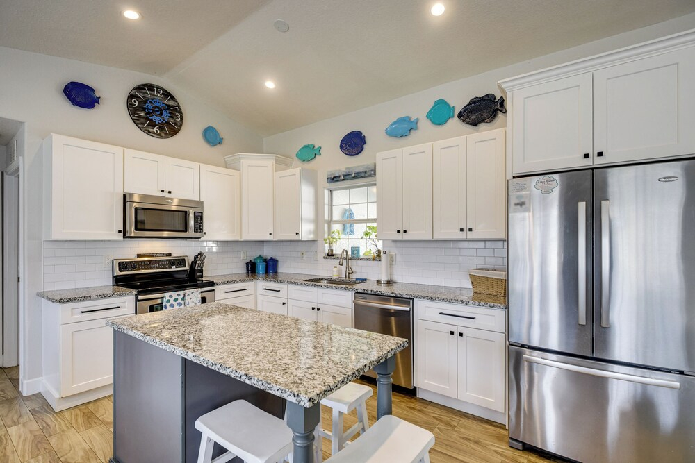Family Escape w/ Fenced Yard & Pool in Palm Coast