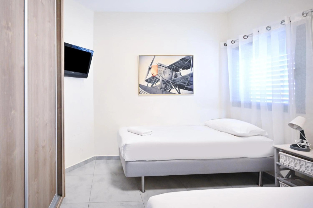 Amazing 2BR Duplex in the city center by HolyGuest
