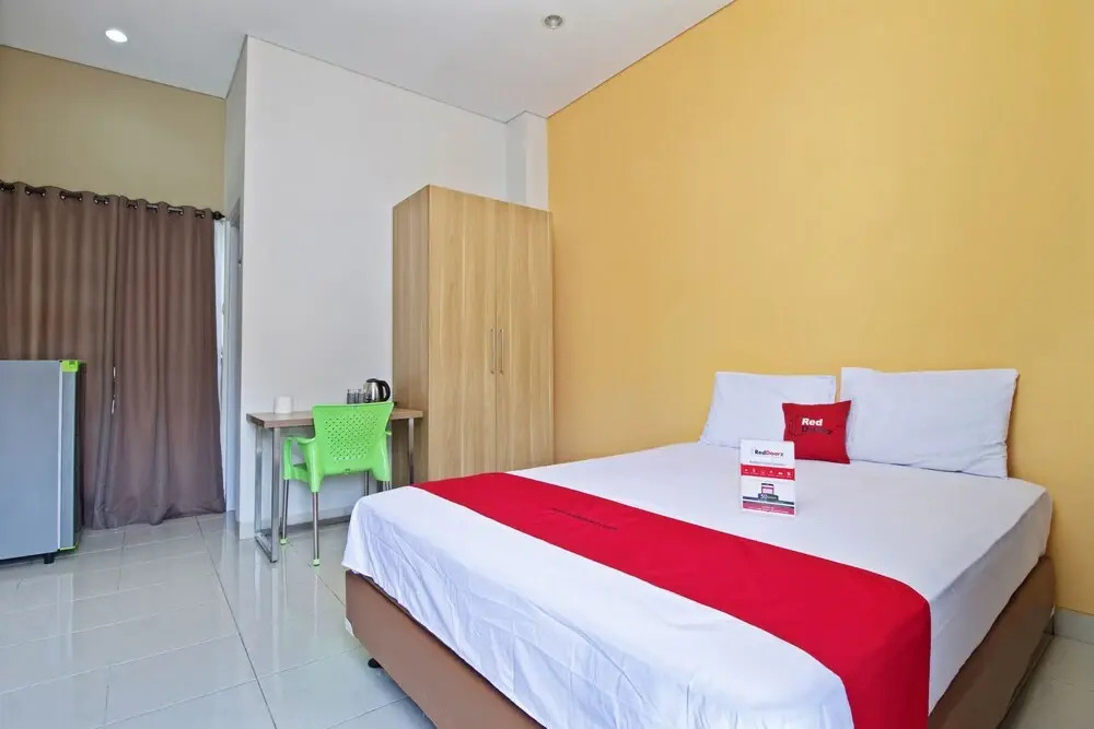 Reddoorz@ Karet Pedurenan 4