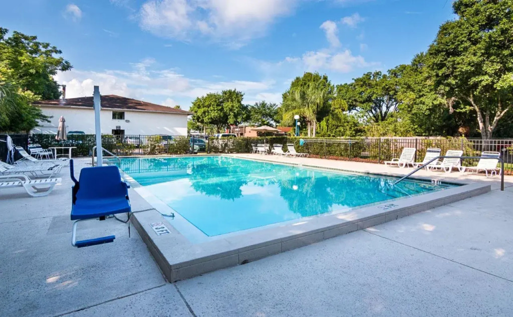 Motel 6-Tampa, FL - Fairgrounds