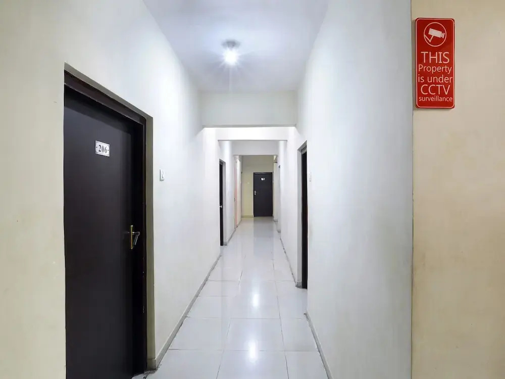 OYO 11967 Hotel Clarissa