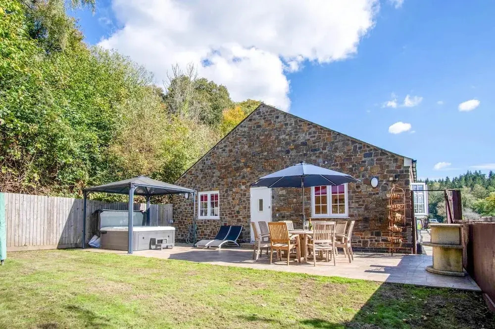The Barn - 4 Bedroom - Tyn-y-coed Farm - Cardiff