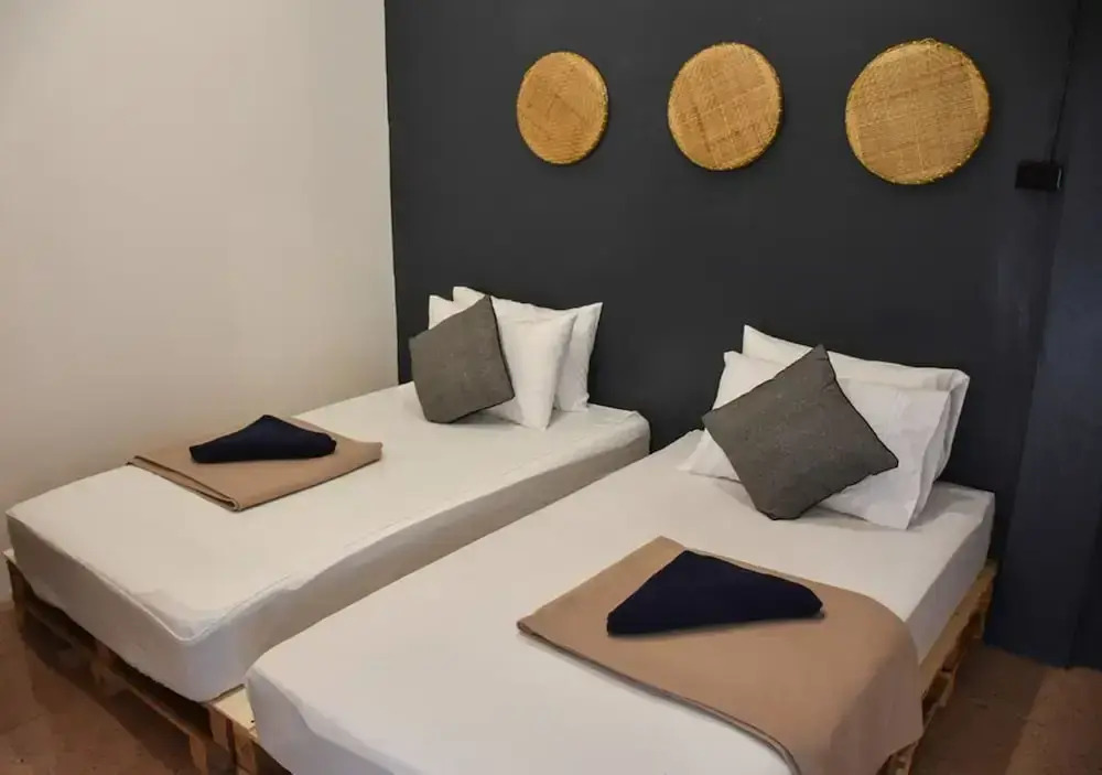 Bandai II Poshtel