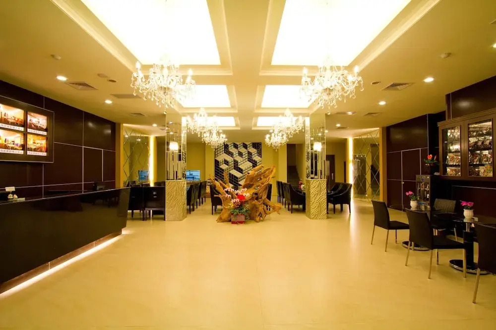 Formosa Fashion House