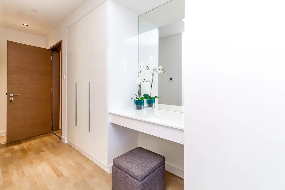 Driven Holiday Homes - City Walk 22