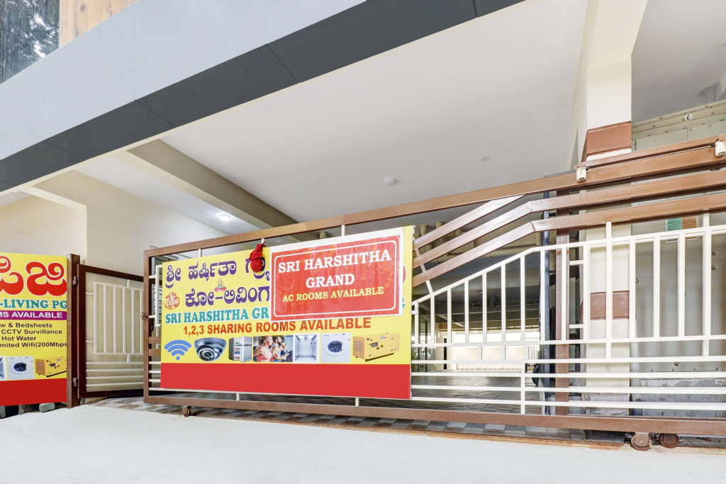 Hotel O Sri Harshitha Grand Near Zudio - Star Bazaar, Kundalhalli Gate