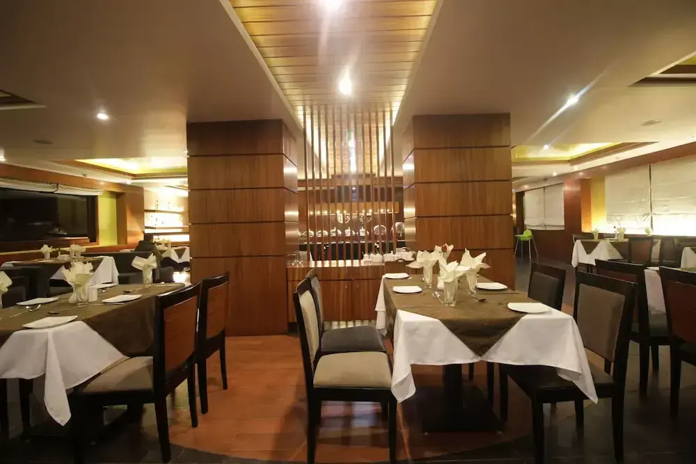 Suhim Portico Hotel & Resort