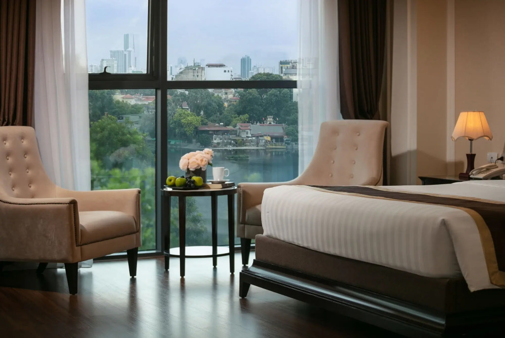 Adonis Hotel