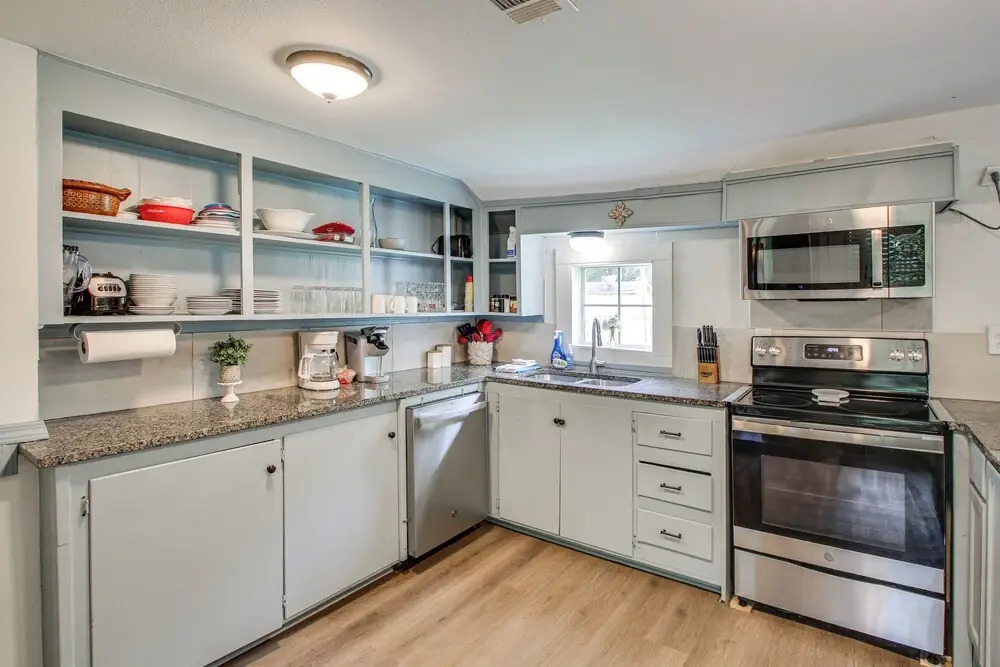 2 Mi to Bathhouse Row: Cozy Hot Springs Home