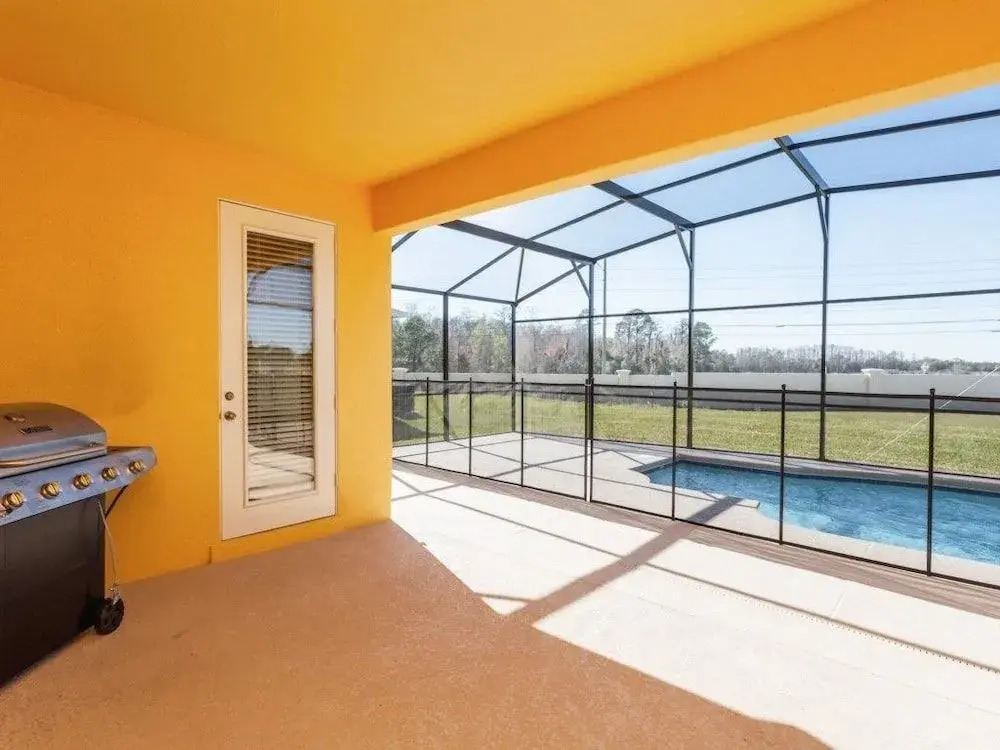 4 Bedrooms Vacation Home by RedAwning