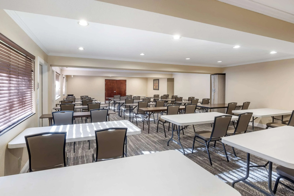 Best Western Plus Orchid Hotel & Suites