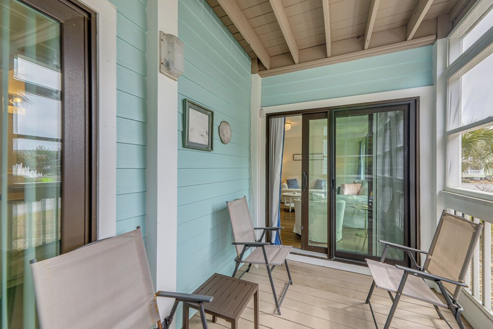 Steps to Beach! Emerald Isle Condo w/ Ocean View