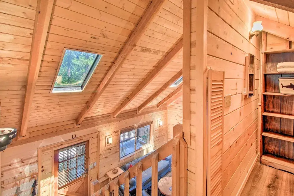 Pinetop-Lakeside Cabin w/ Deck: Hike, Ski & Golf