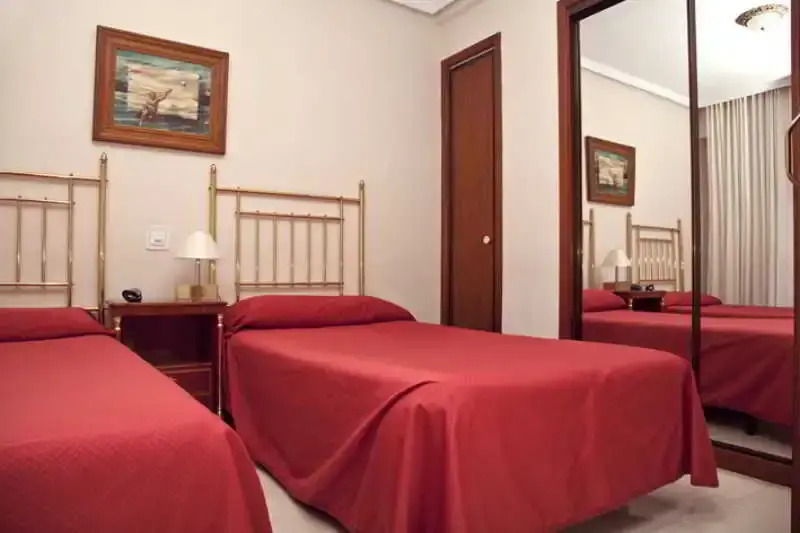 Apartamentos Olano C.B.
