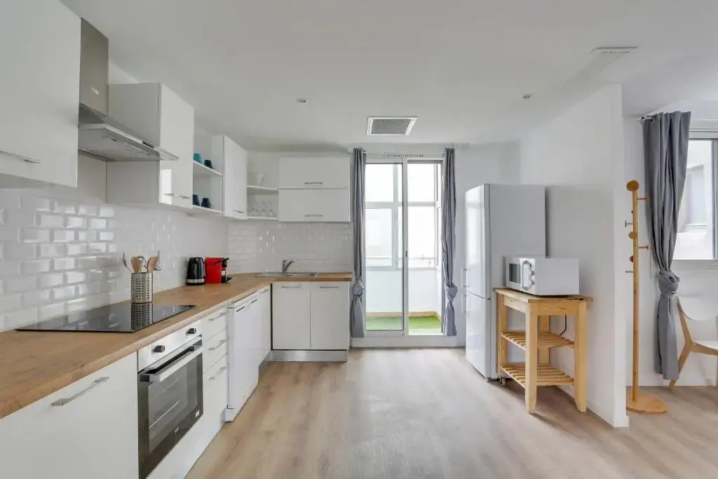 Magnifique T5 (12pers) 129m²-Climatisé-Vieux-Port