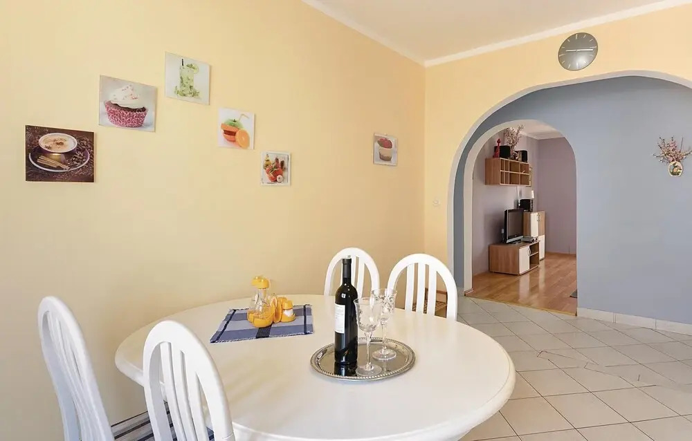 Stunning Home in Pula With Wifi and 2 Bedrooms