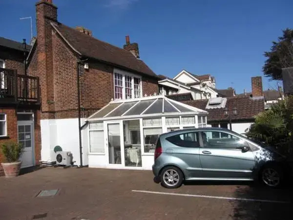 The Shipwrights Arms Hotel