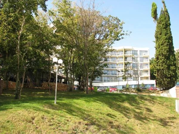 Aquamarine Apartments