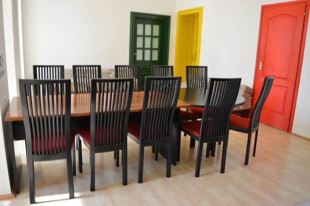Hostel 66