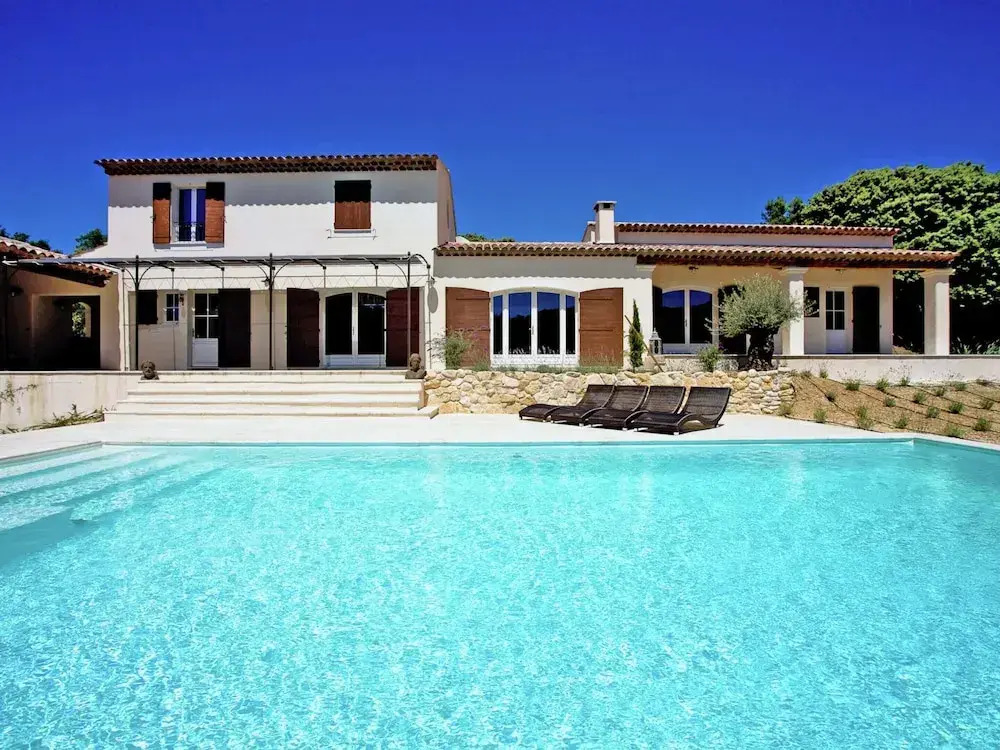 Villa in Provence with Infinity Pool