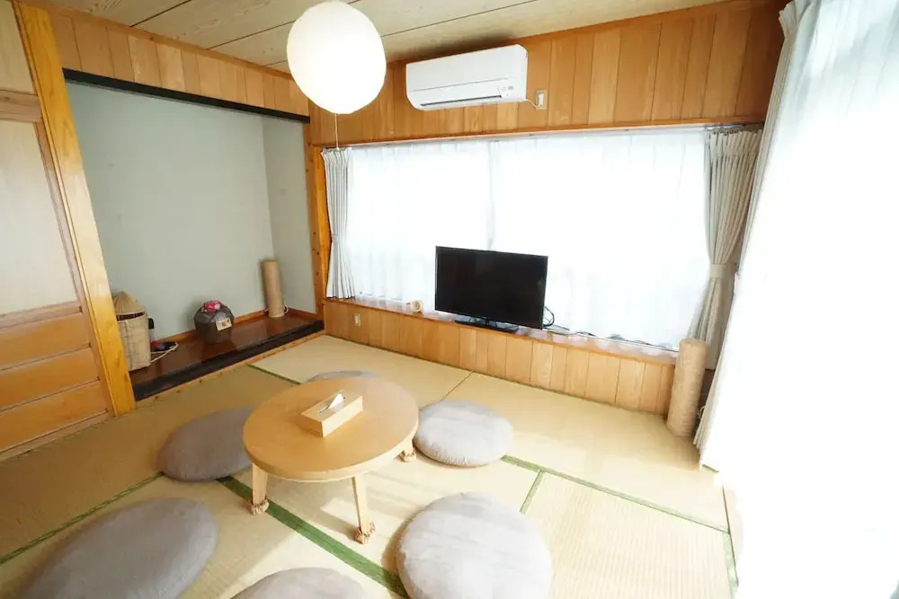 Kafuya Miyagi igusa villa