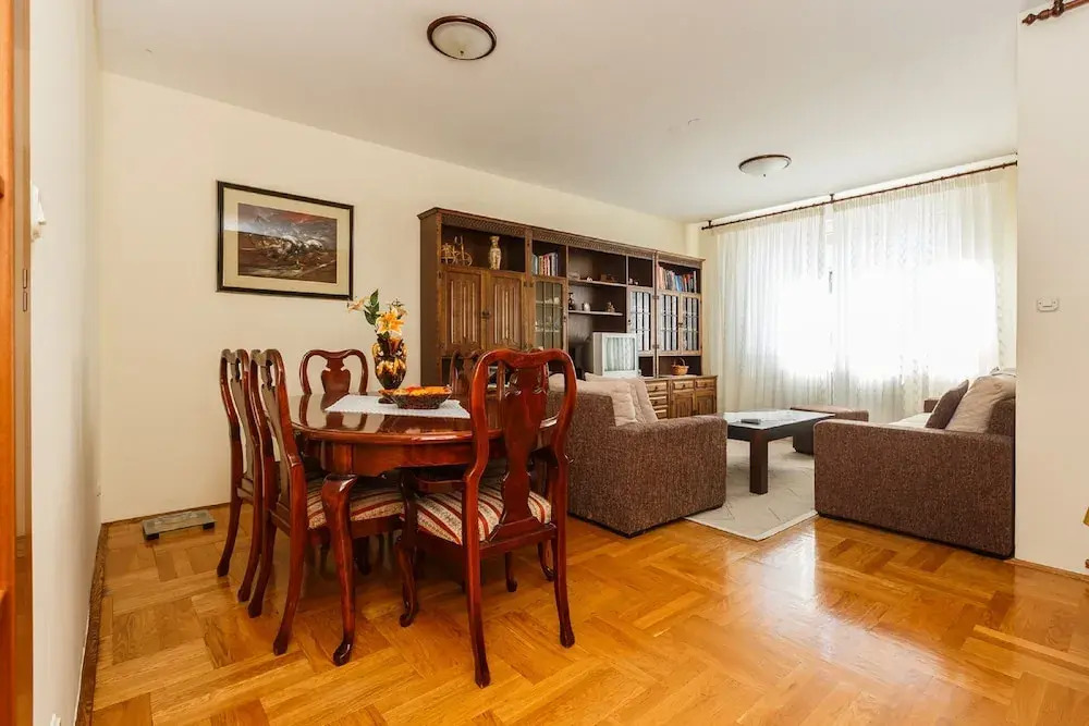 Apartments Zenta