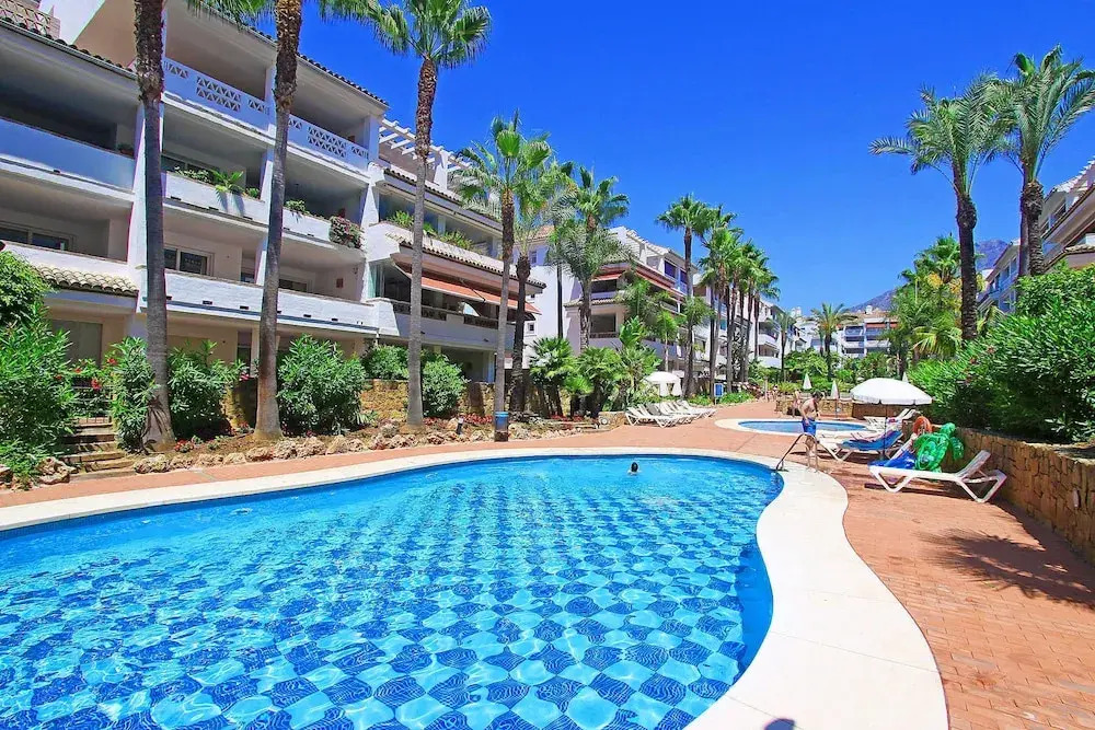 1105 Beachfront Apartment Marbella Golden Mile 4 Pools