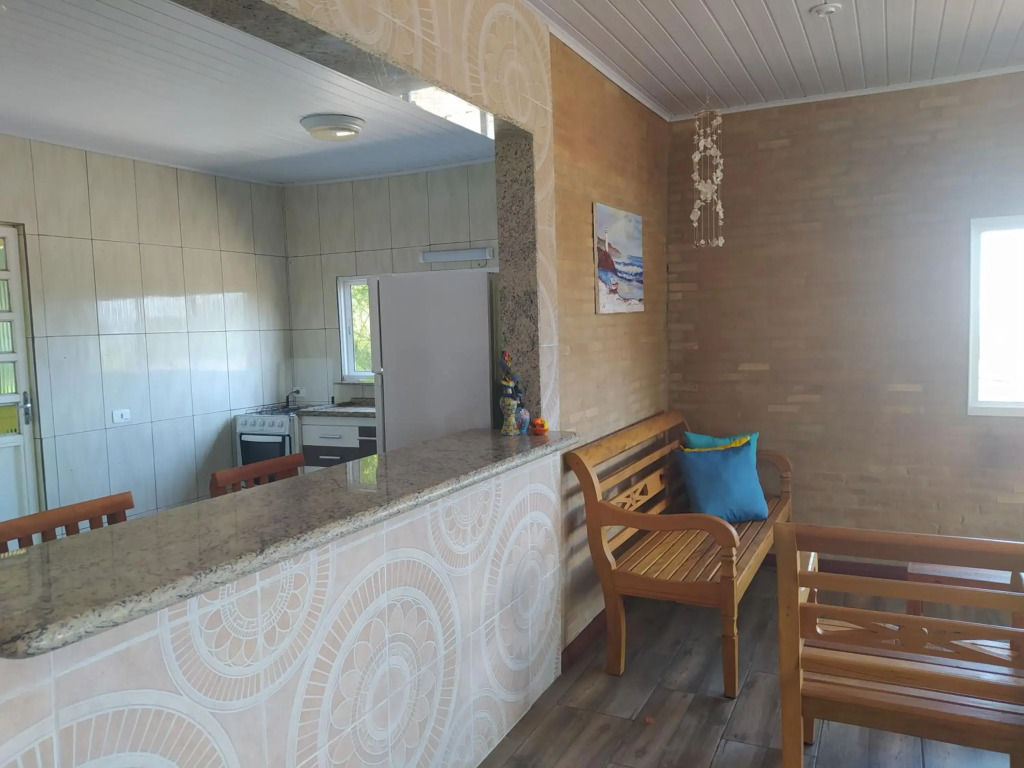 Cobertura na Enseada a 80m da areia