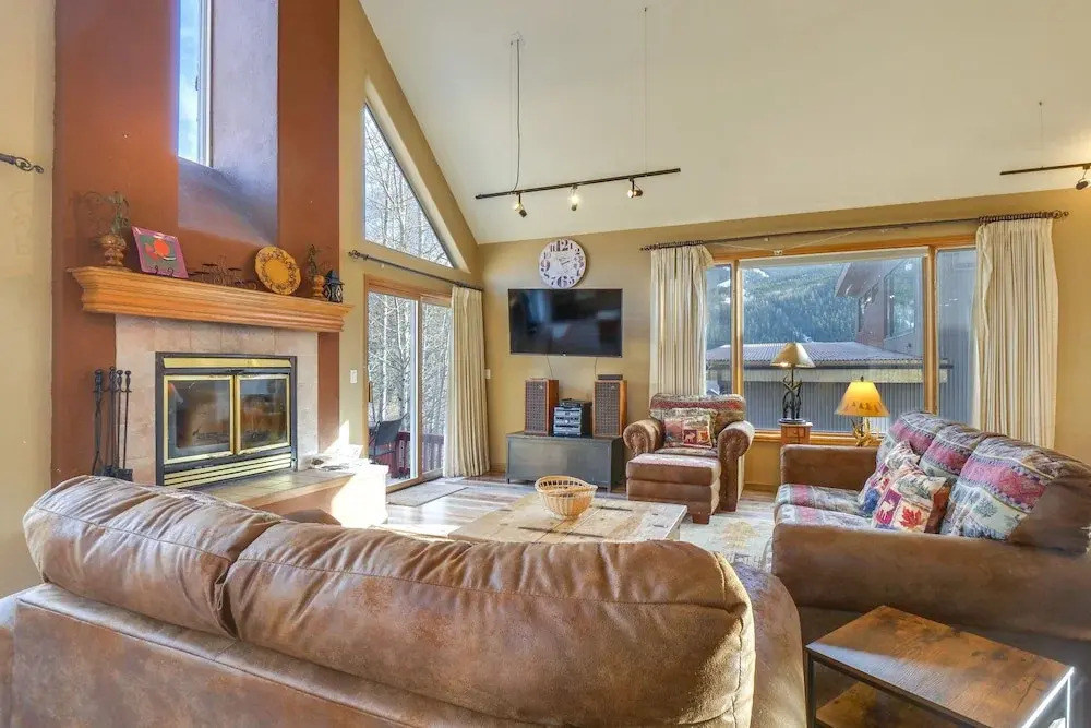 1 Mi to Keystone Lifts: Hot Tub Haven w/ Mtn Views