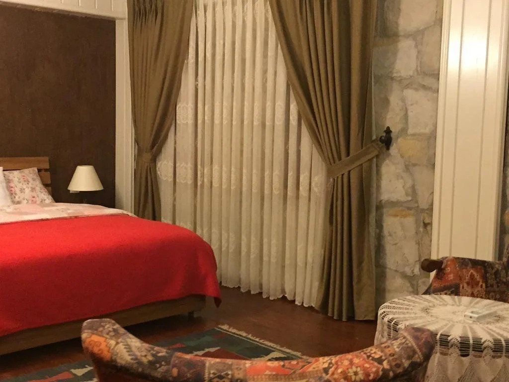 Konak Lapeistra Hotel