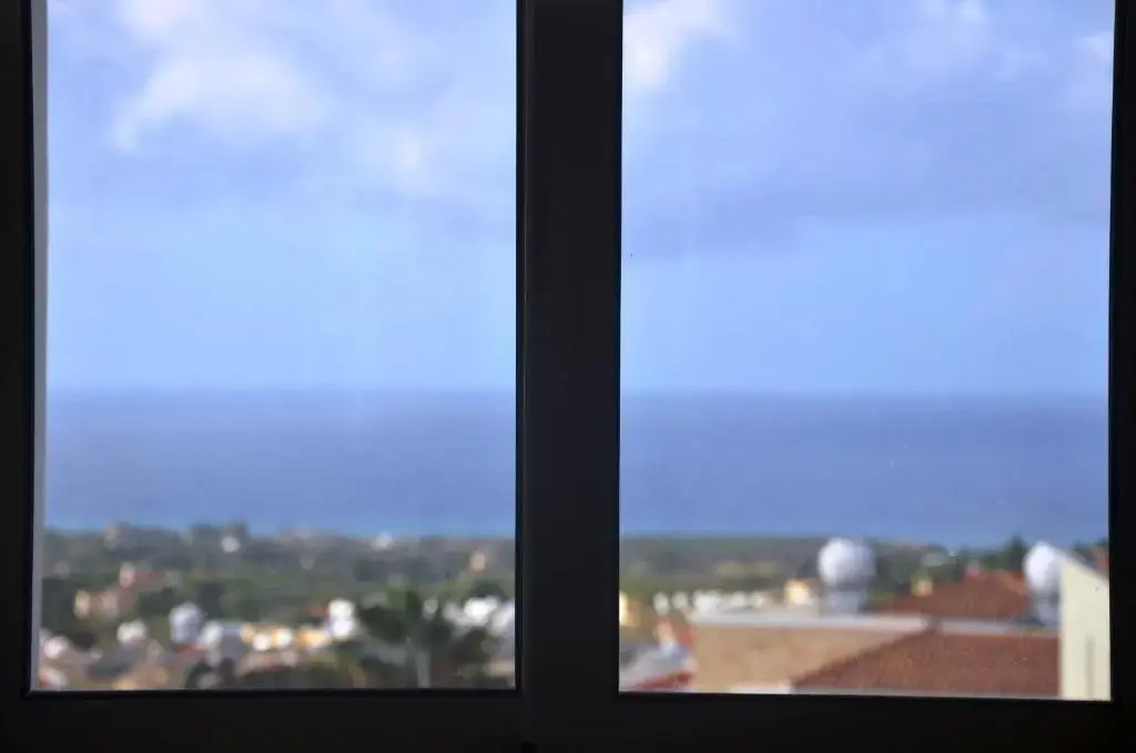 Top floor, 2 bedroom apartment Vanessa D204, FREE WIFI, village view