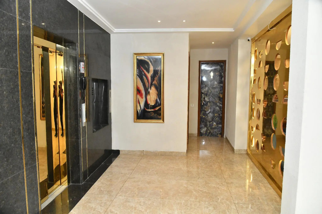 hotel pearl wood