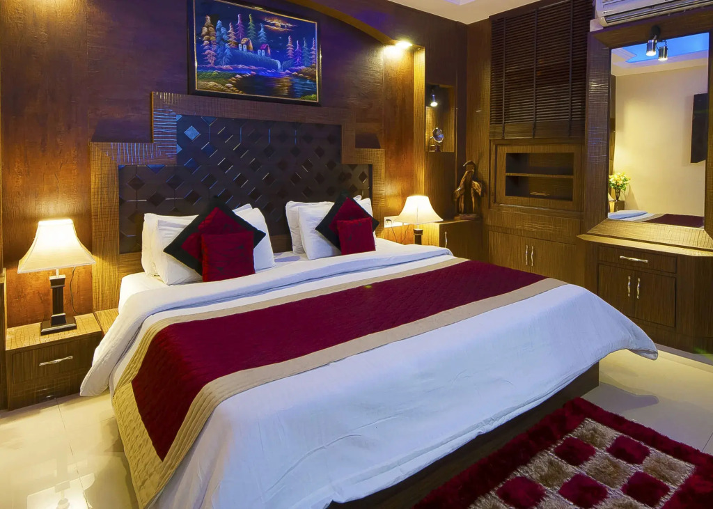 HOTEL VISHAL RESIDENCY NEAR DELHI AIRPORT with FREE AIRPORT DROP