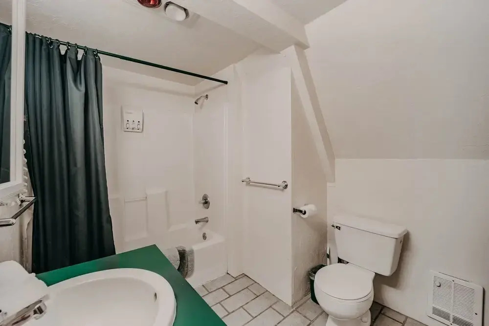 54sl - Hot Tub - Pets OK - Sleeps 4