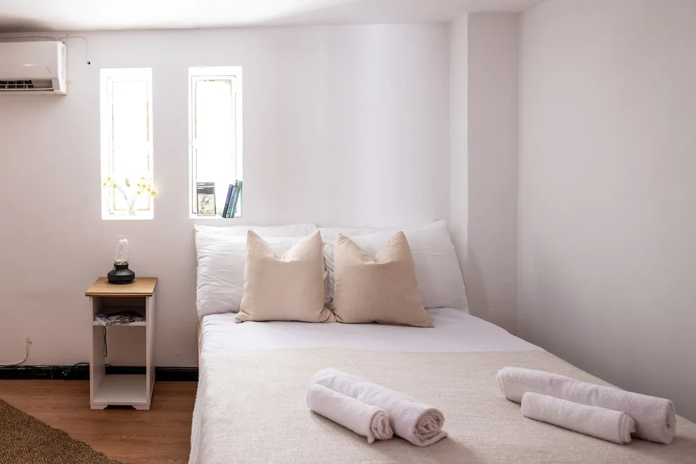 Maya New Guest House -Panoramic Sea&CityCentre View, Haifa