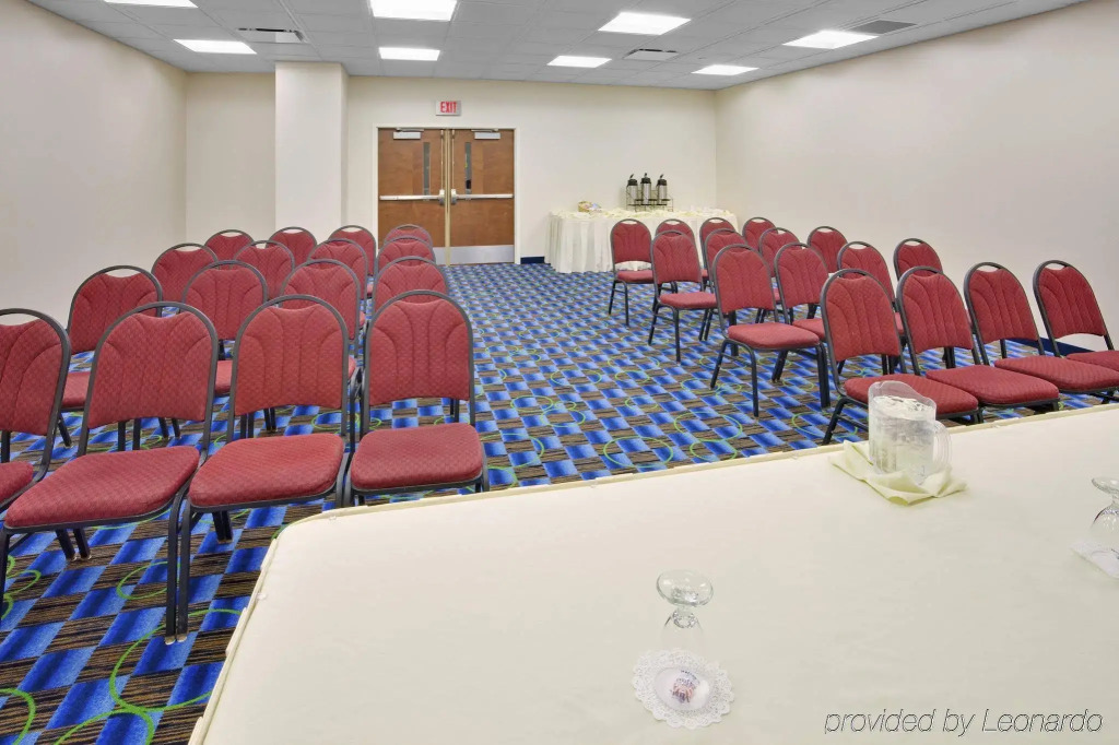 Holiday Inn Express & Suites Williamsport by IHG