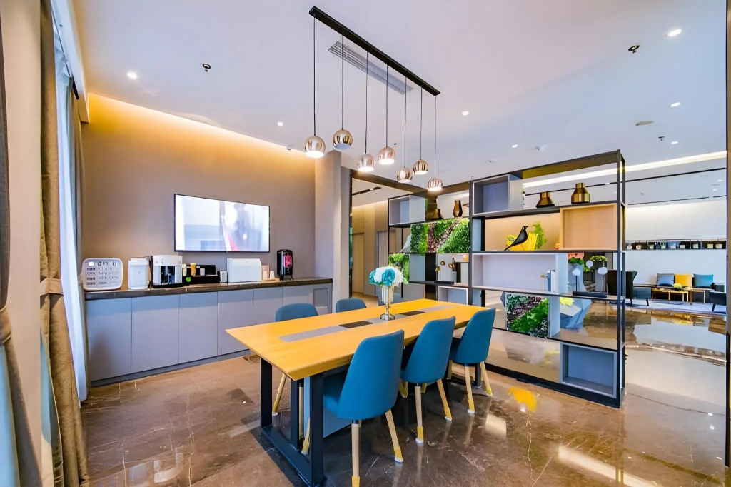 Home Inn Selected Changsha Xiangya Fuyi Furong Square Metro Station