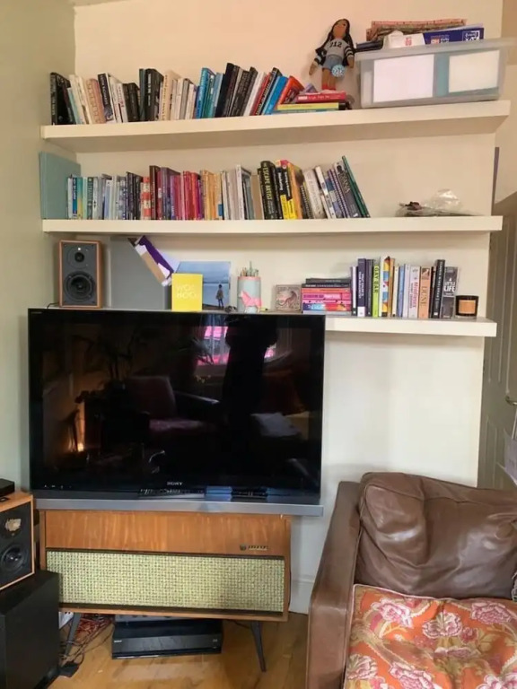 Stylish & Homely 1BD Flat, 1min to Clapton Sqaure!