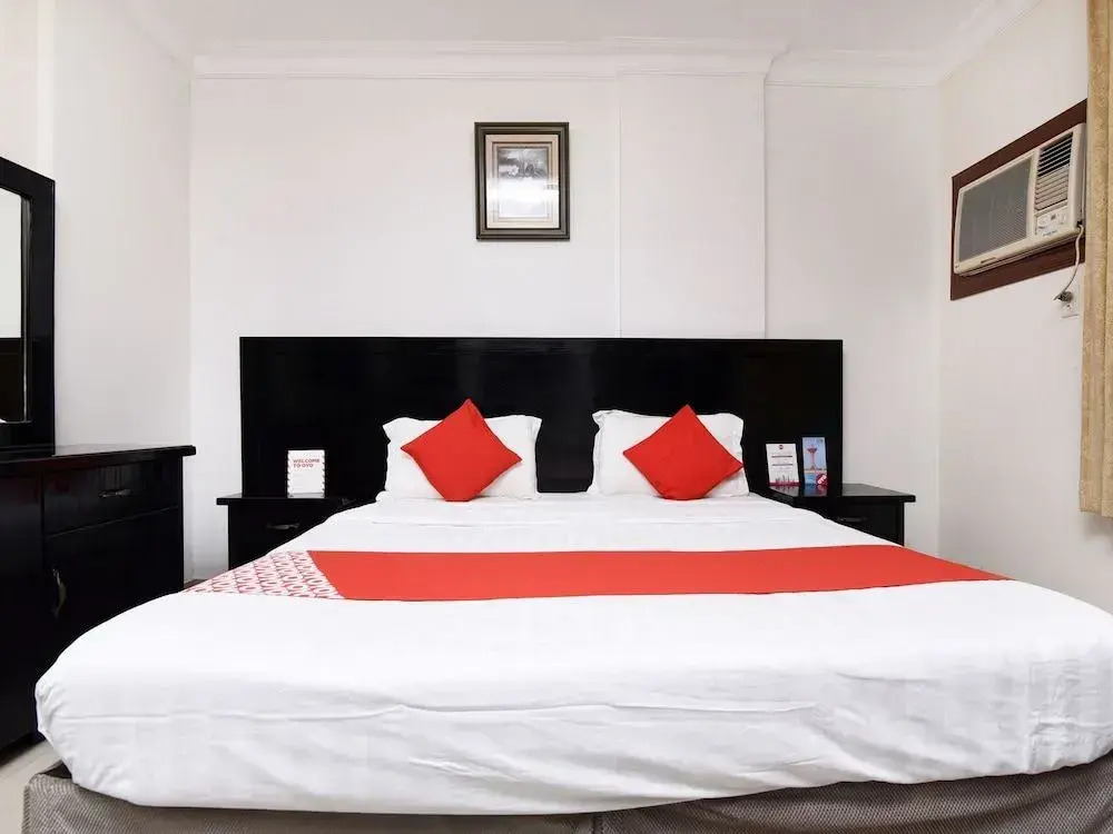 OYO 367 Season Hotel