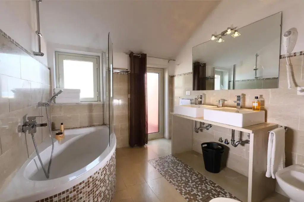 Taormina center 4 BR penthouse, terrace with views