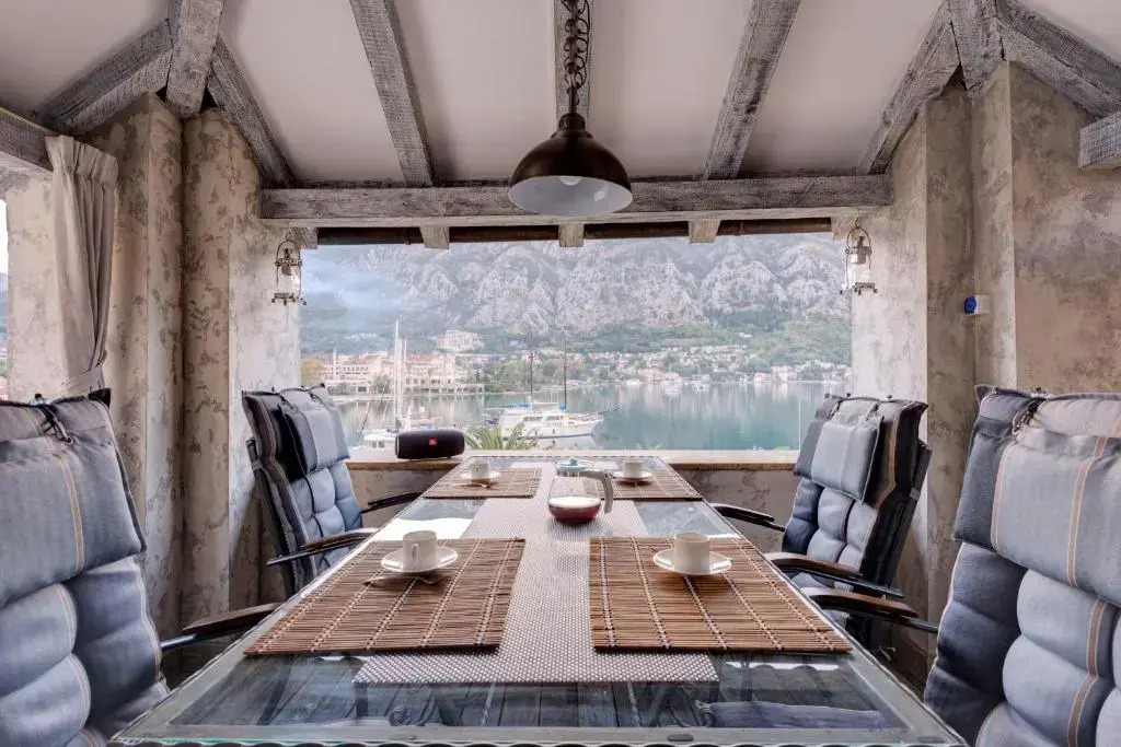 Kotor old town Palace Bucha