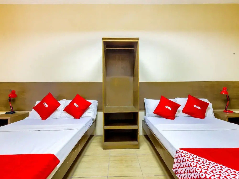Metro Deluxe Residences near World Trade Center