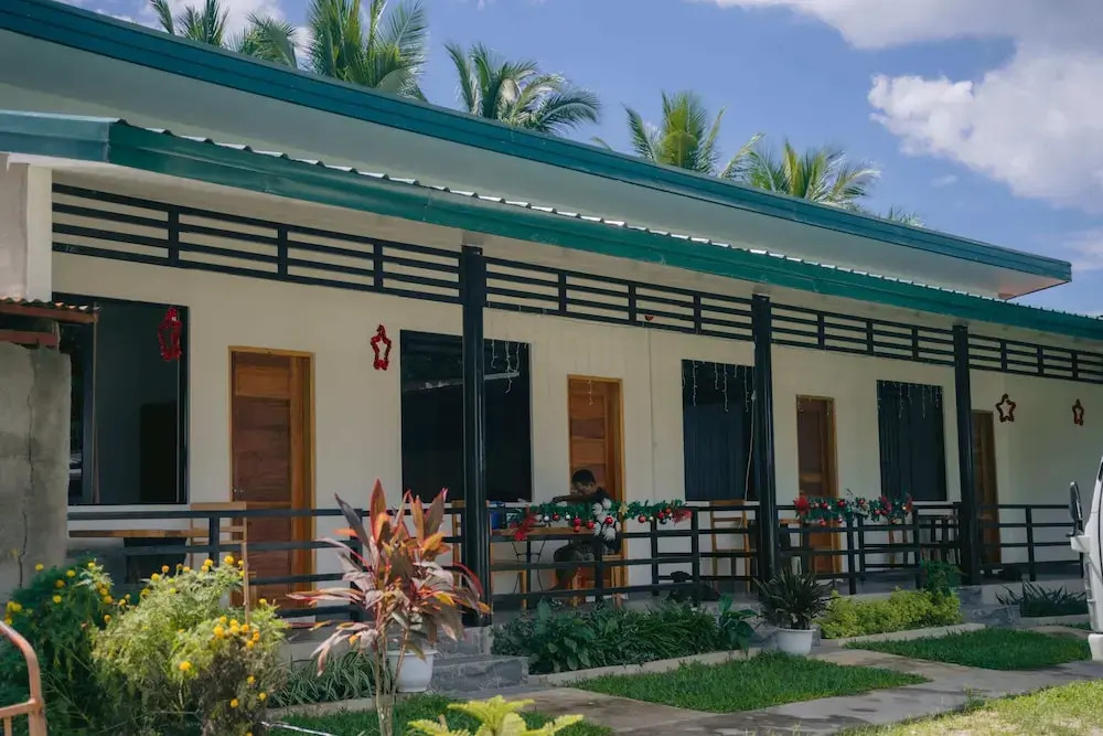 LPuerta Travel Inn