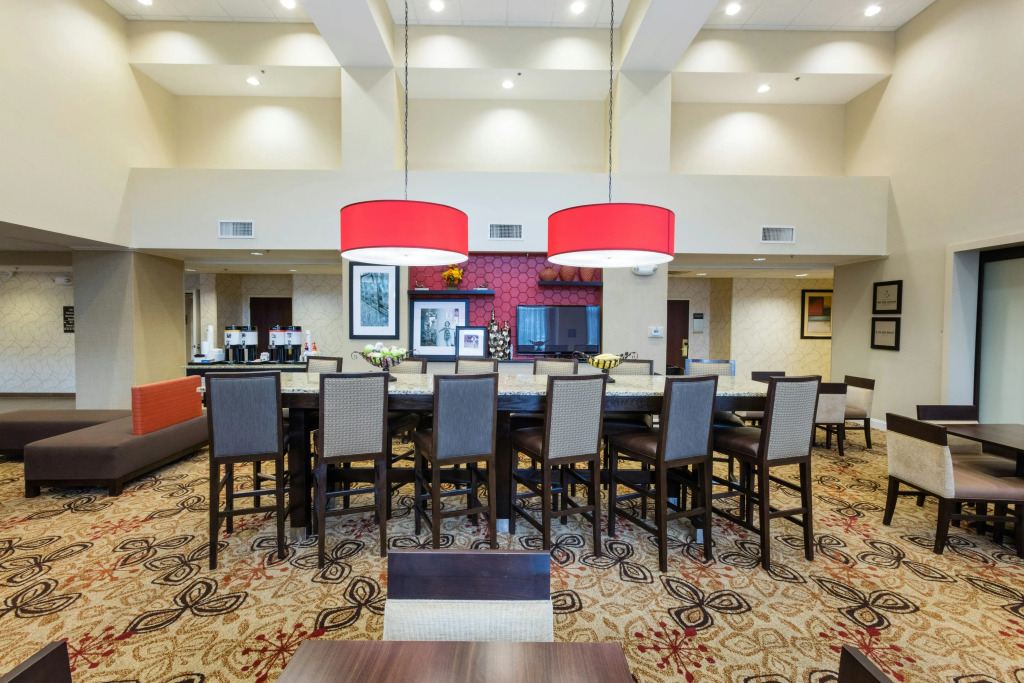 Hampton Inn & Suites Jacksonville-Airport