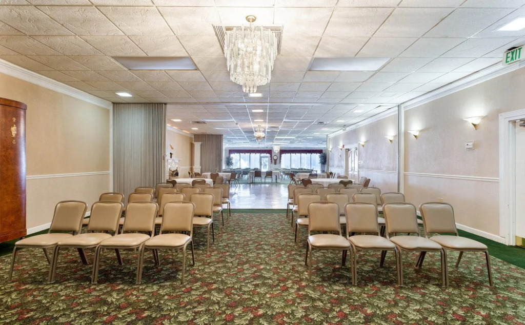 Calloway Inn & Suites