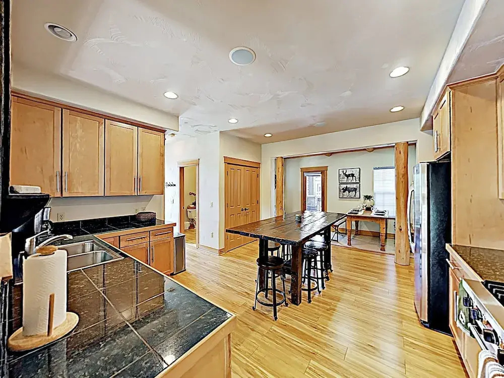 New Listing! Alpine Oasis W/ Hot Tub, Near Slopes 4 Bedroom Townhouse