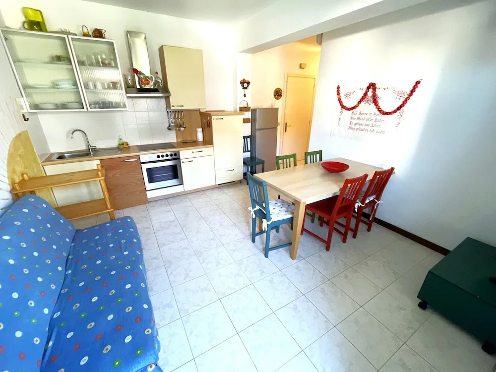 Charming Family Flat Near the Beach
