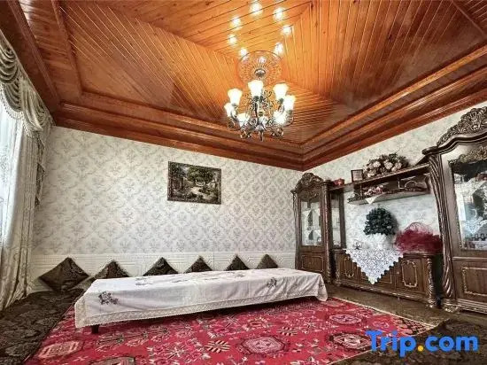 Yining Jingya Hefeng Homestay