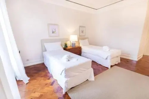 LovelyStay - Campo Pequeno Charming Apartment