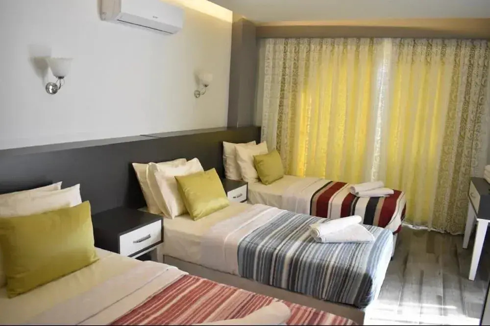 Bone Apart Otel